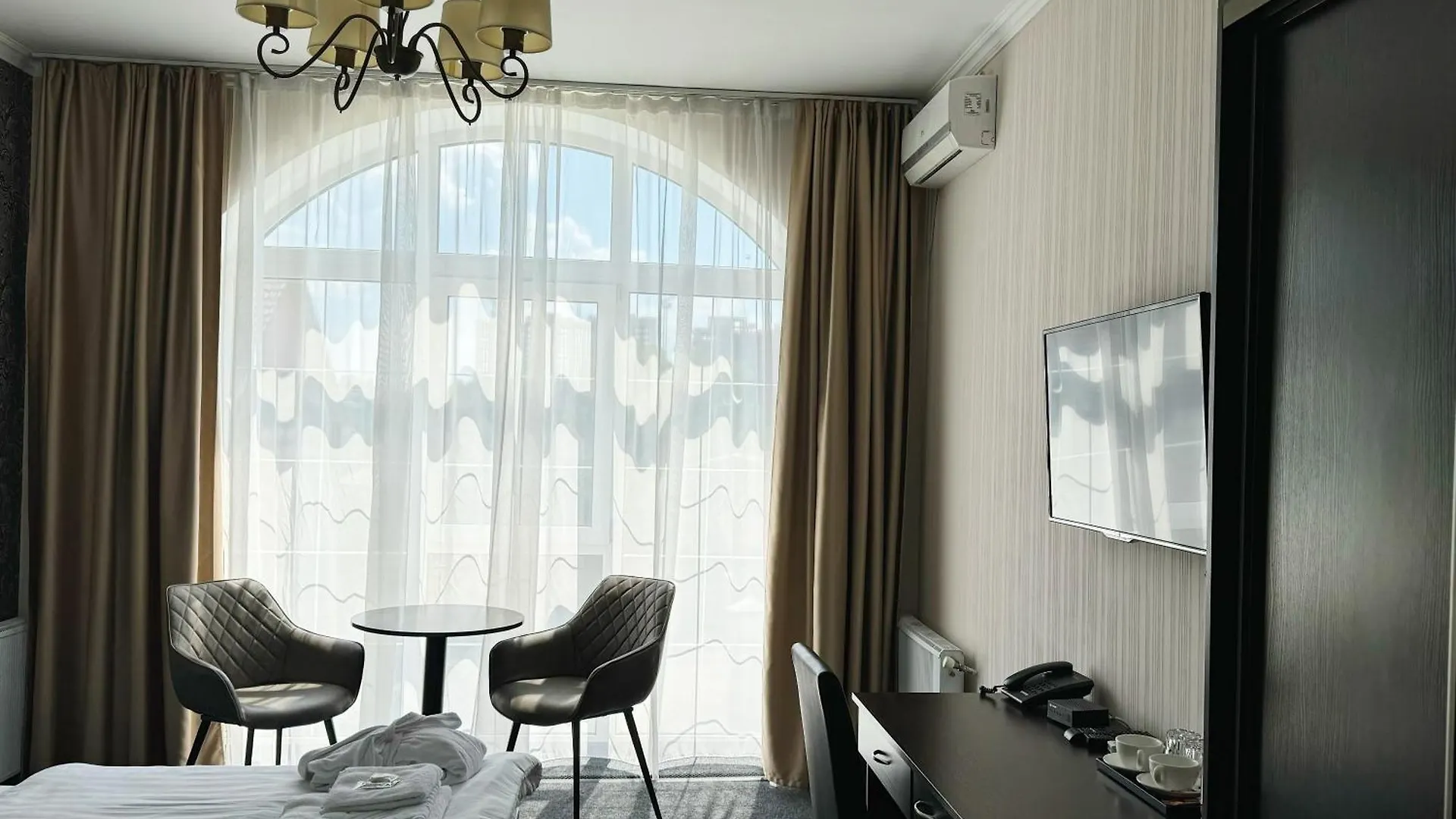 Bed & Breakfast Shelter Hotel Kyiv