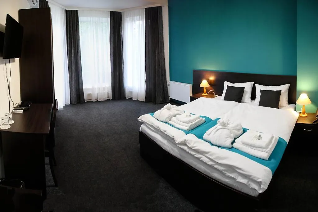 קייב Shelter Hotel